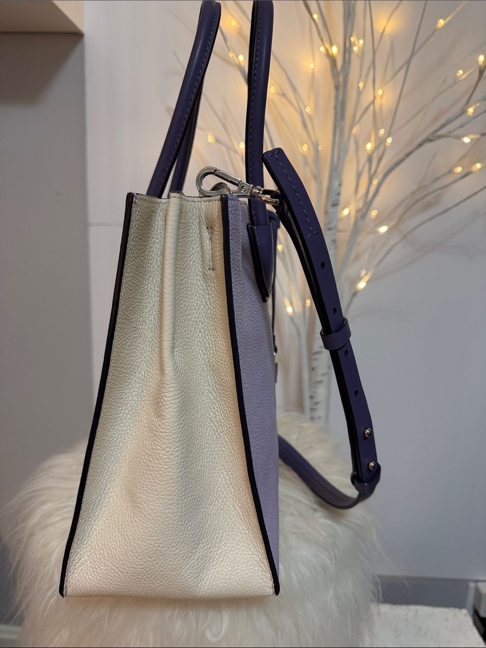 Michael Kors EUC lavender/cream structured crossbody 12X10 tote bag - Picture 3 of 13